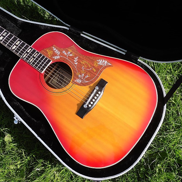 1970's Gibson Hummingbird Replica - Fair quality - Hard case included - Pro  set up - Won't see again