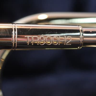 Bach TR300H2 Student Model Bb Trumpet 2000s - Clear-Lacquered Brass image 3