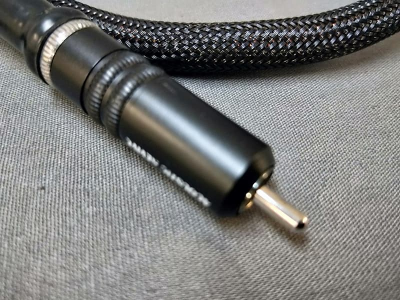 Acoustic Revive RCA-1.0 triple C-FM line cable 1M In Acoustic Revive RCA-1.0 triple C-FM line cable 1M In