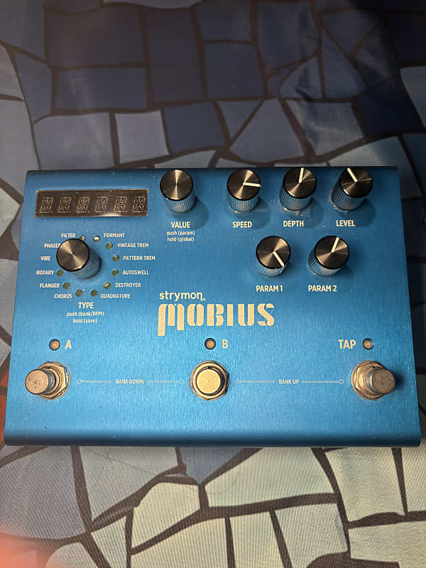 Strymon Mobius