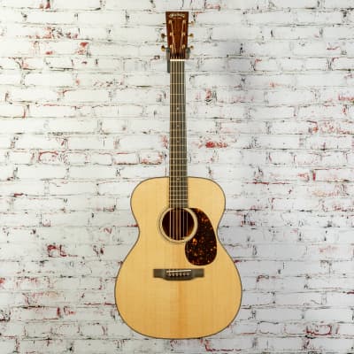 Martin - 00018 Modern Deluxe - Acoustic Guitar - Natural - w/ Hardshell Case w/ Red Interior image 2