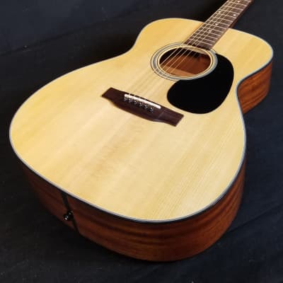 Blueridge 000 Style Contemporary Acoustic Guitar, Solid Sitka SpruceTop, Mahogany Back & Sides W/Bag 2023 image 5