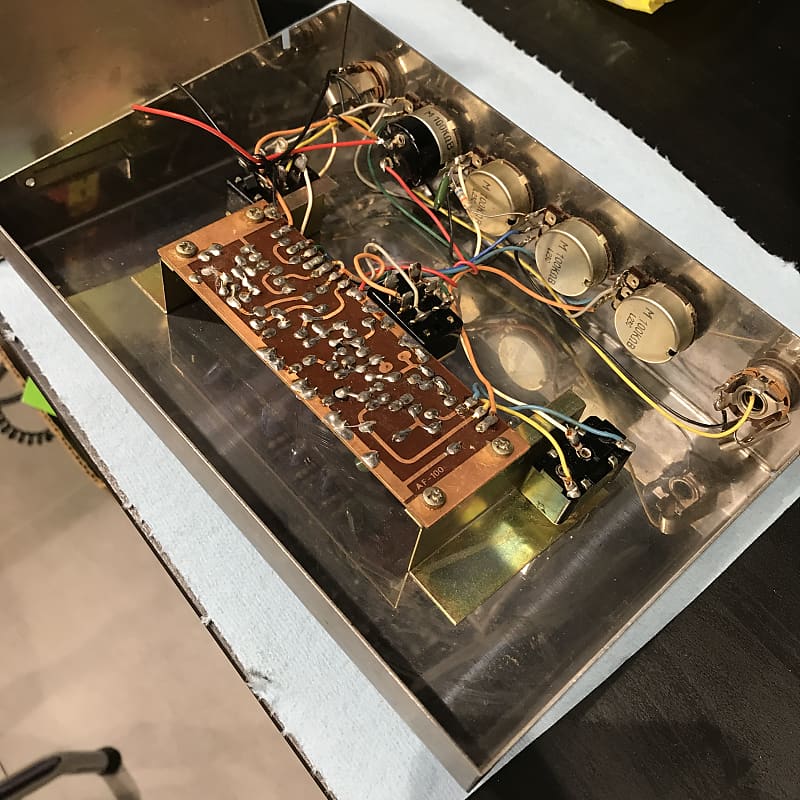 Roland AF-100 BeeBaa Fuzz & Treble Booster | Reverb Canada Roland AF-100 BeeBaa Fuzz & Treble Booster | Reverb Canada
