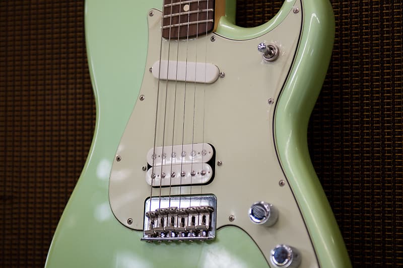 Fender Offset Series Duo-Sonic HS | Reverb Canada