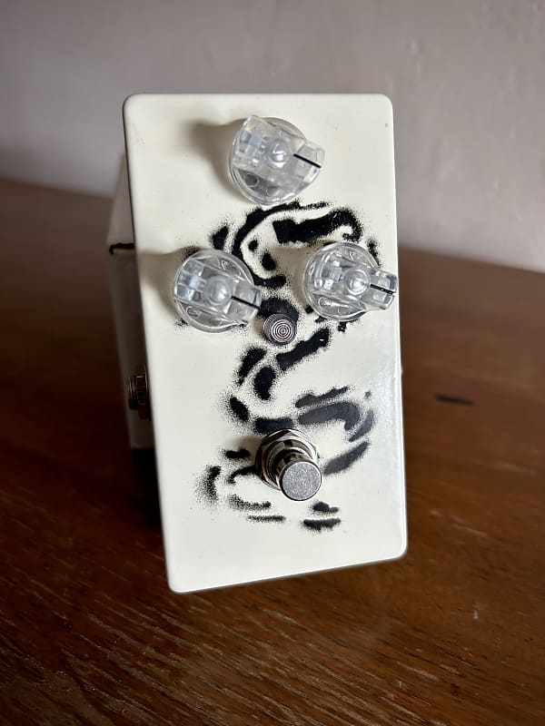 Lovepedal White Dragon Fuzz | Reverb