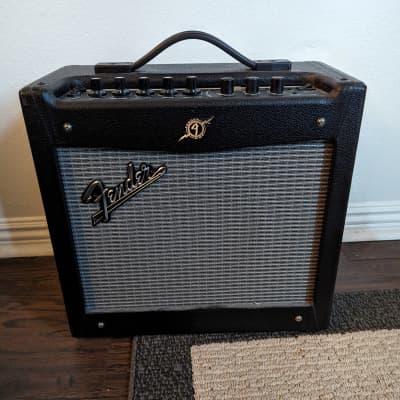 Fender Mustang I V.2 20-Watt 1x8