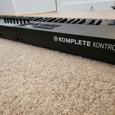 Native Instruments Komplete Kontrol S61 Mk2 - Limited