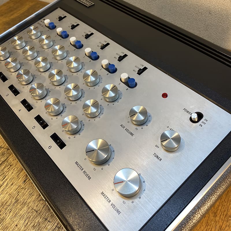 Yamaha EM-70 6 channel mixer with built in reverb, Aux in