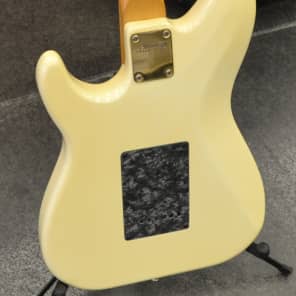Alvarez Custom Classic 6-String Electric Guitar with Hardshell Case image 11