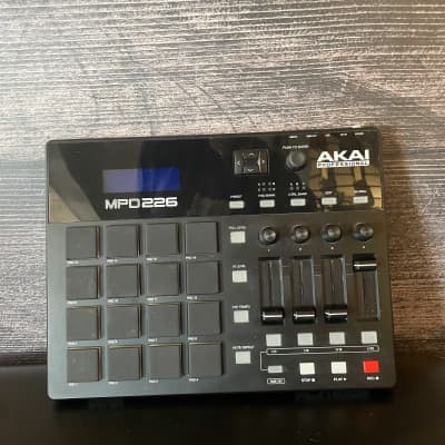 Akai MPD226 | Reverb