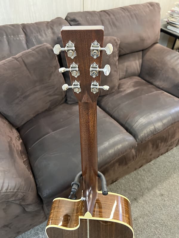 Martin Standard Series HDC-28E