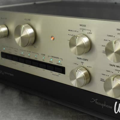 Accuphase Kensonic C-200 Stereo Control Center Amplifier in Very Good Condition image 9