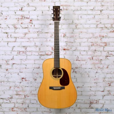 Martin HD-28 - Dreadnought Acoustic Guitar - Spruce / Rosewood image 2