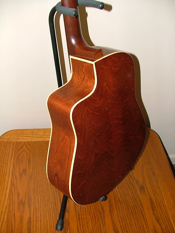 Seagull PLUS CW CEDAR Natural- DEMO model for dealer... very rare!