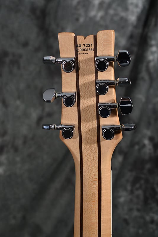 (改造)Ibanez AX-7221 7弦ギター A Look at the Ibanez AX7221 7 String Guitar - YouTube