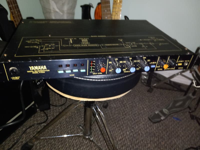 Yamaha R1000 digital reverb 1980s black Reverb Canada