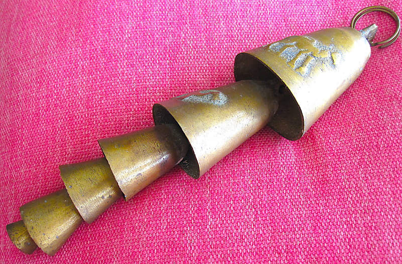 Camel Bells - Vintage image 1