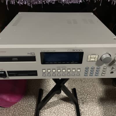 Akai CD3000i MIDI Stereo Digital Sampler 1997 - White
