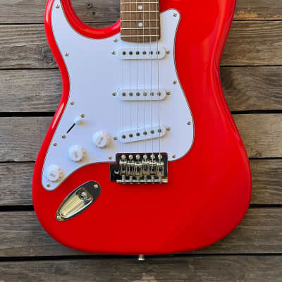 New Vision Stratocaster Electric Guitar ST5 Red Lefty Left Handed for sale