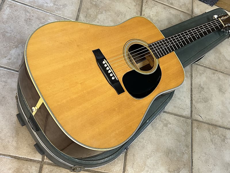 1978 CF Martin D-28 Dreadnought rosewood with case image 1