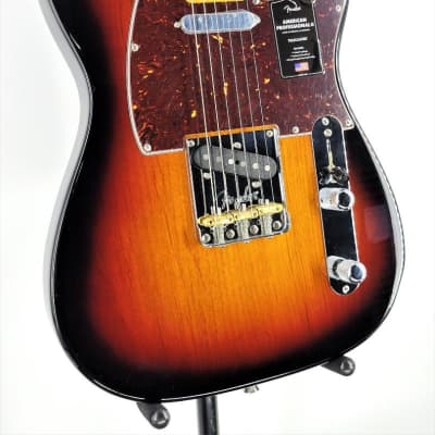Fender American Professional II Telecaster 3-Color Sunburst Ser#US210044806 image 4