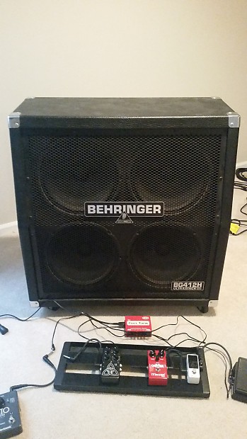 Behringer BG412H UltraStack 400W Angled 4x12