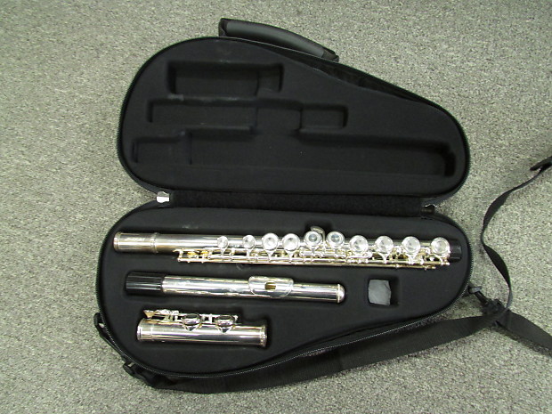 First act flute top