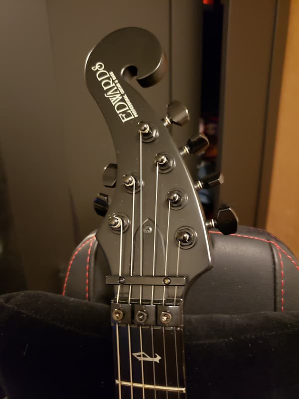 ESP Edwards E-JF-X Jeune Fille, Moi Dix Mois, Mana guitar