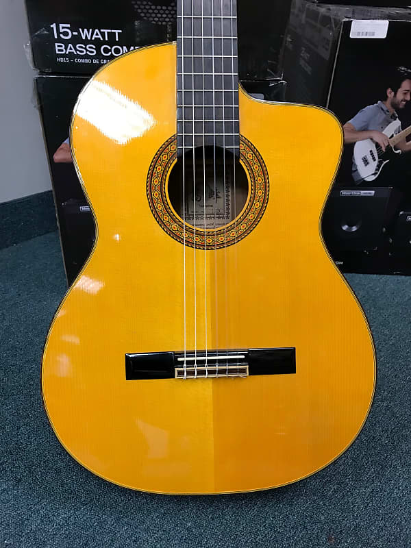 Takamine ec132c store price