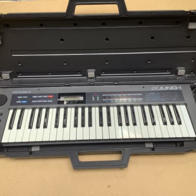 Roland Alpha Juno-1 49-Key Programmable Polyphonic Synthesizer 1985 - 1988 - Black
