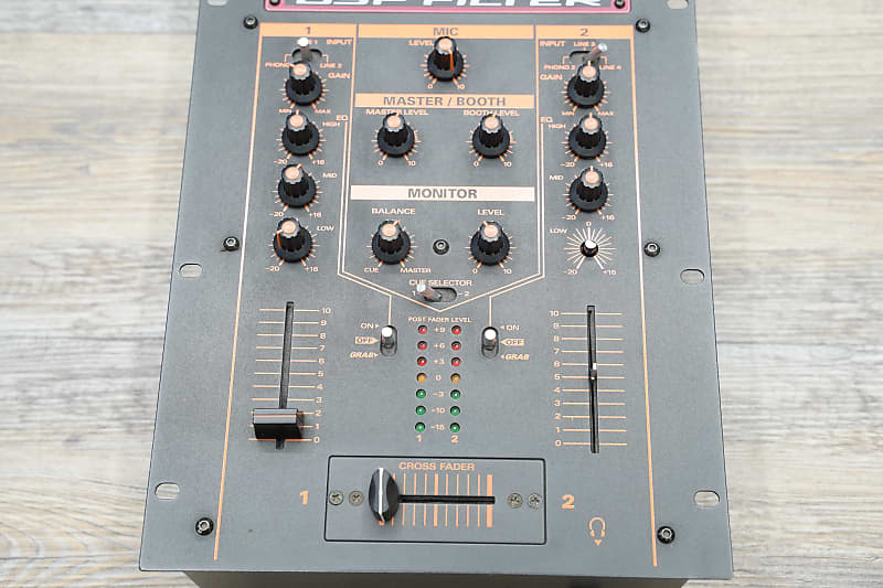 Roland DJ-1000 Professional DJ Mixer