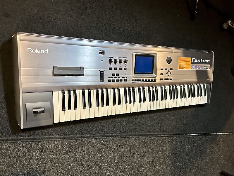 Roland Fantom FA-76 76-Key Music Workstation 2002 - 2003 - Silver