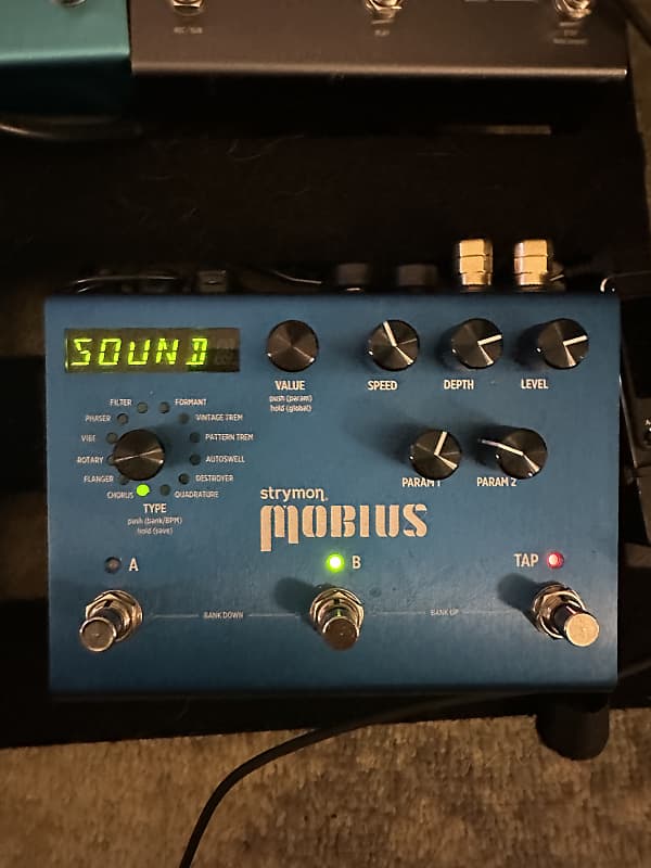 Strymon Mobius