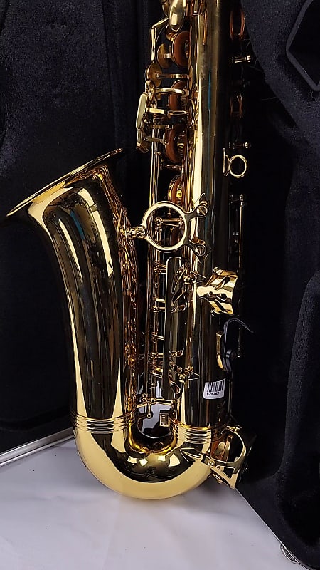 Carlton Lacquered Tenor Saxophone W/Case