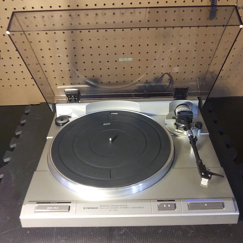 Pioneer Quartz-Direct Drive Stereo Turntable  PL-740 Silver image 1