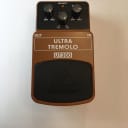 Behringer UT300 Ultra Tremolo Rare Guitar Effect Pedal