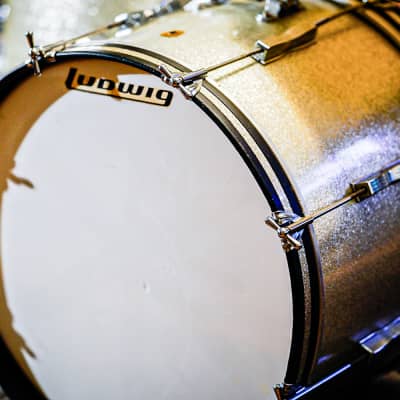 Ludwig Club Date 1966 Drum Set w/ 1968 Blue Note Floor Tom – Vintage Players Kit – Excellent Setup w/ Vintage Hardware image 2