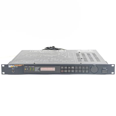 Roland GP-8 Guitar Effects Processor Analog Digital Hybrid Multi-Effect Rack