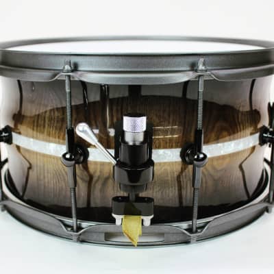 HHG Drums 14x7 Contoured White Oak Stave Snare Drum, High Gloss Whisky Burst with White Marine Pearl image 4