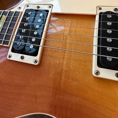 2005 Gibson Les Paul Classic - Honey Burst image 13