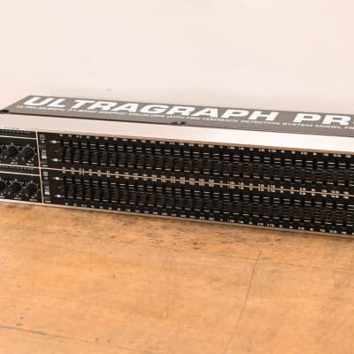 Behringer Ultragraph Pro FBQ3102 31-Band Stereo Graphic EQ | Reverb