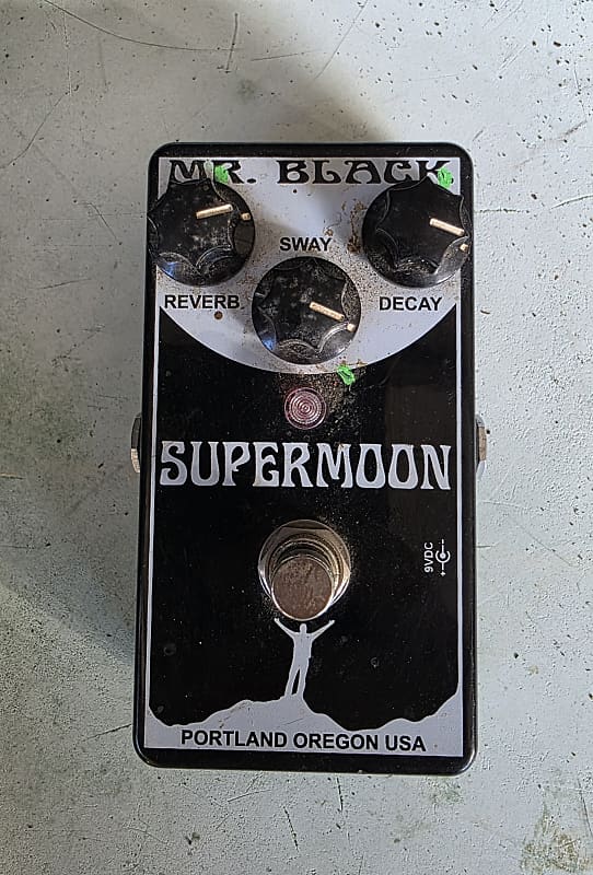 Mr. Black Supermoon