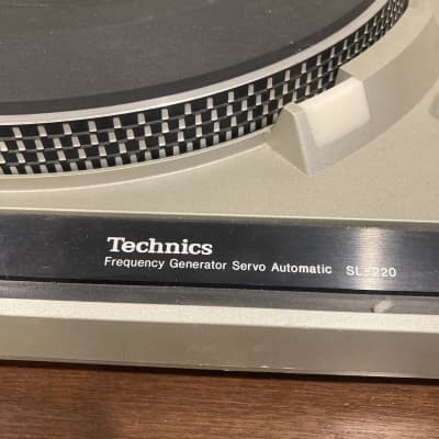 Technics SL-220 Turntable - Serviced & Sounds Great image 3