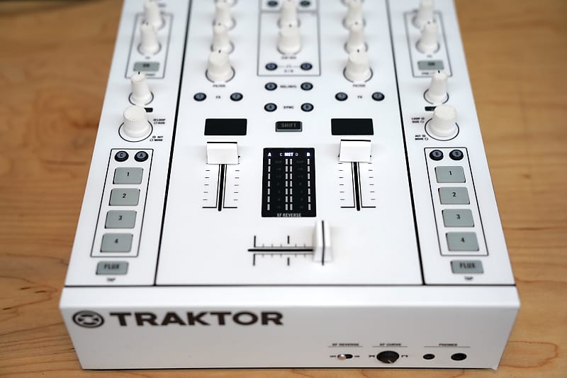 Traktor Z2 Custom White + Innofader Pro 2 Upgraded Cross Fader + Coolercap  Mod + Traktor DJ Mixer!