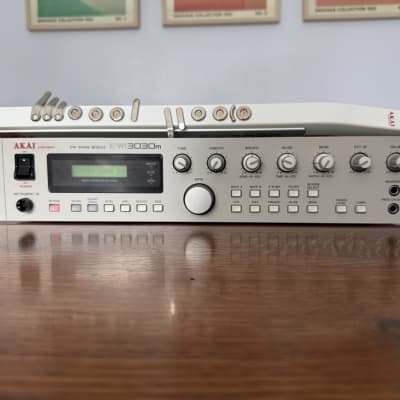 Akai EWI3020 and EWI3030M 1998 - White