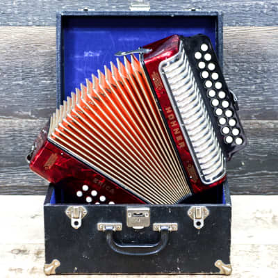 Hohner Erica 2-Row 8-Bass 21-Treble Button G-C Red Diatonic Accordion w/Case image 9