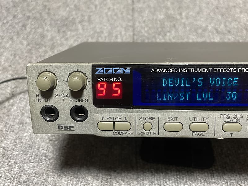 ZOOM 9030 マルチエフェクター s-l400.jpg