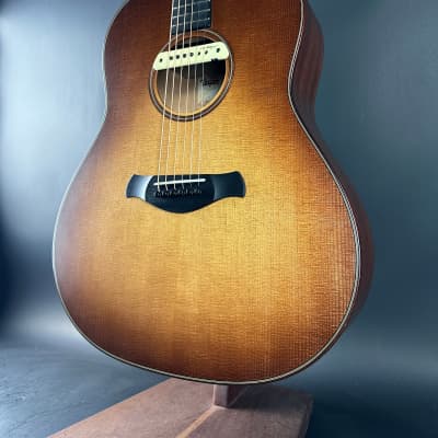 Used Taylor 517 w/ LR Baggs PU w/case TSU20694 image 3