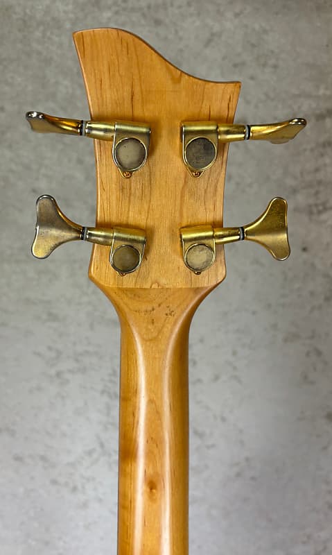 Jay Turser JTB600A electric bass guitar in green burst Jay Turser JTB600A electric bass guitar in green burst
