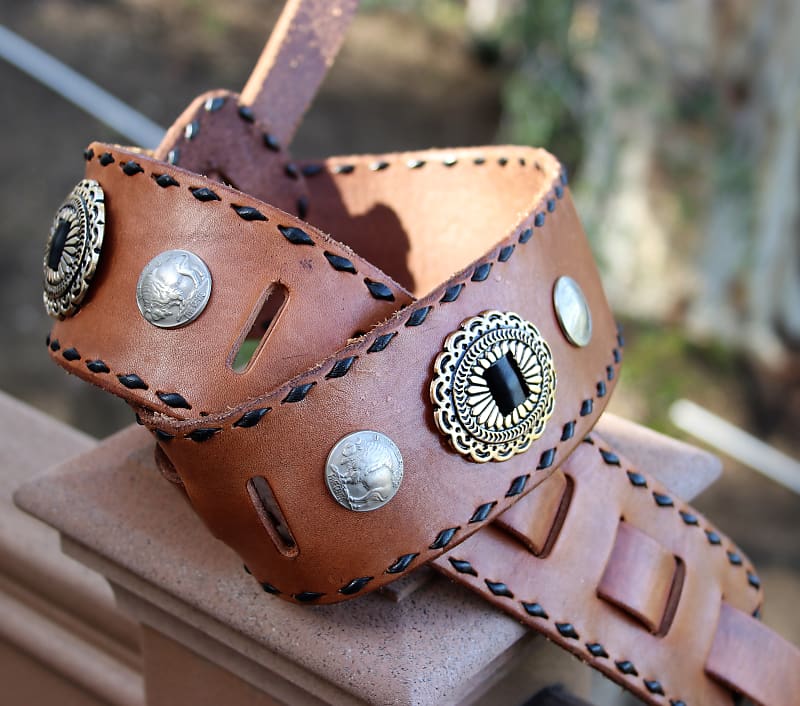 Dell Arte Vintage Indian Head strap 1970's - Brown Leather | Reverb